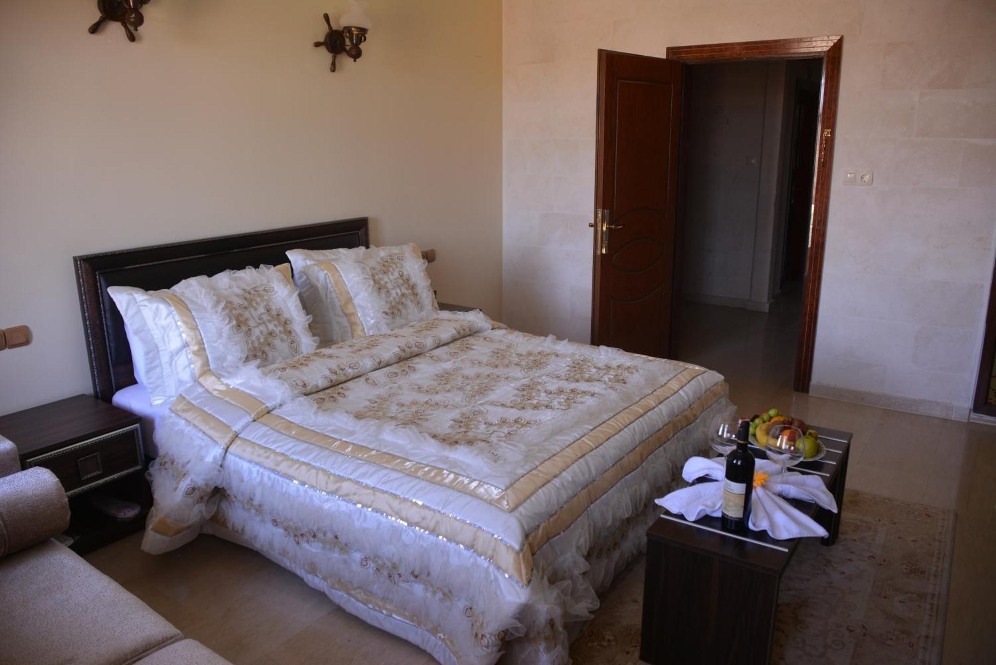 Turabdin Hotel Midyat Room photo